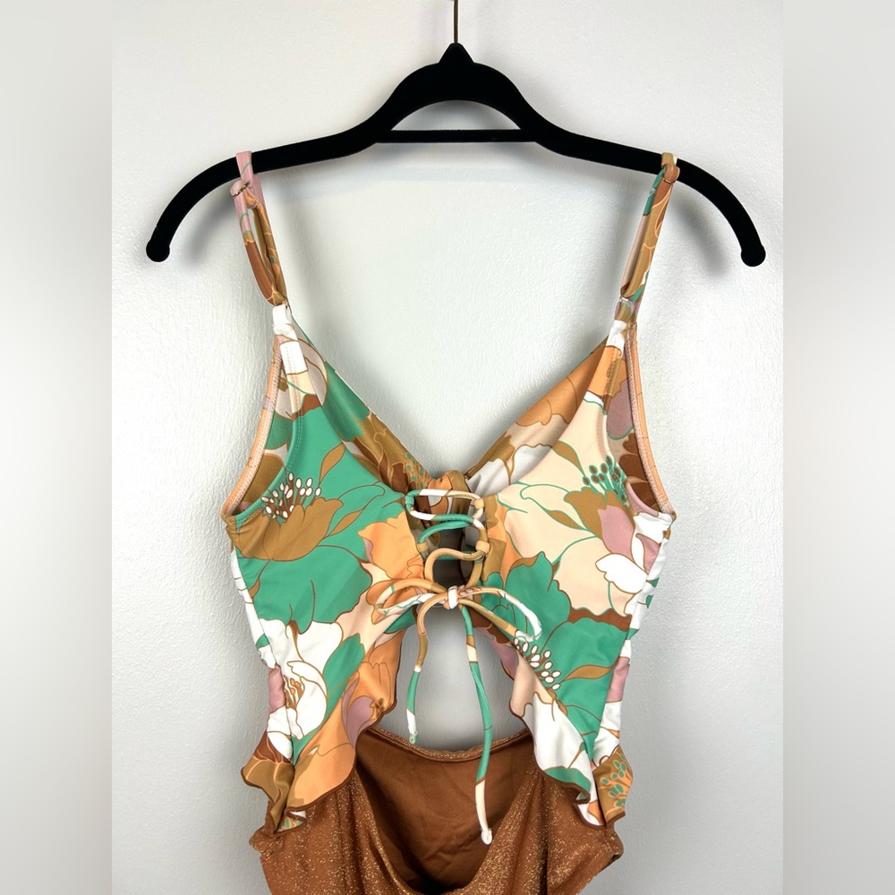 P2F Carly Swimsuit Size Medium One Piece Power 2 The Flower Paradise Poppies - Picture 8 of 11